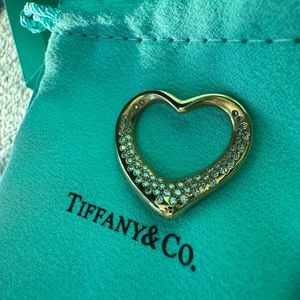 Authentic Tiffany & Co. Elsa Peretti 18karay Gold pendant with 60 diamonds